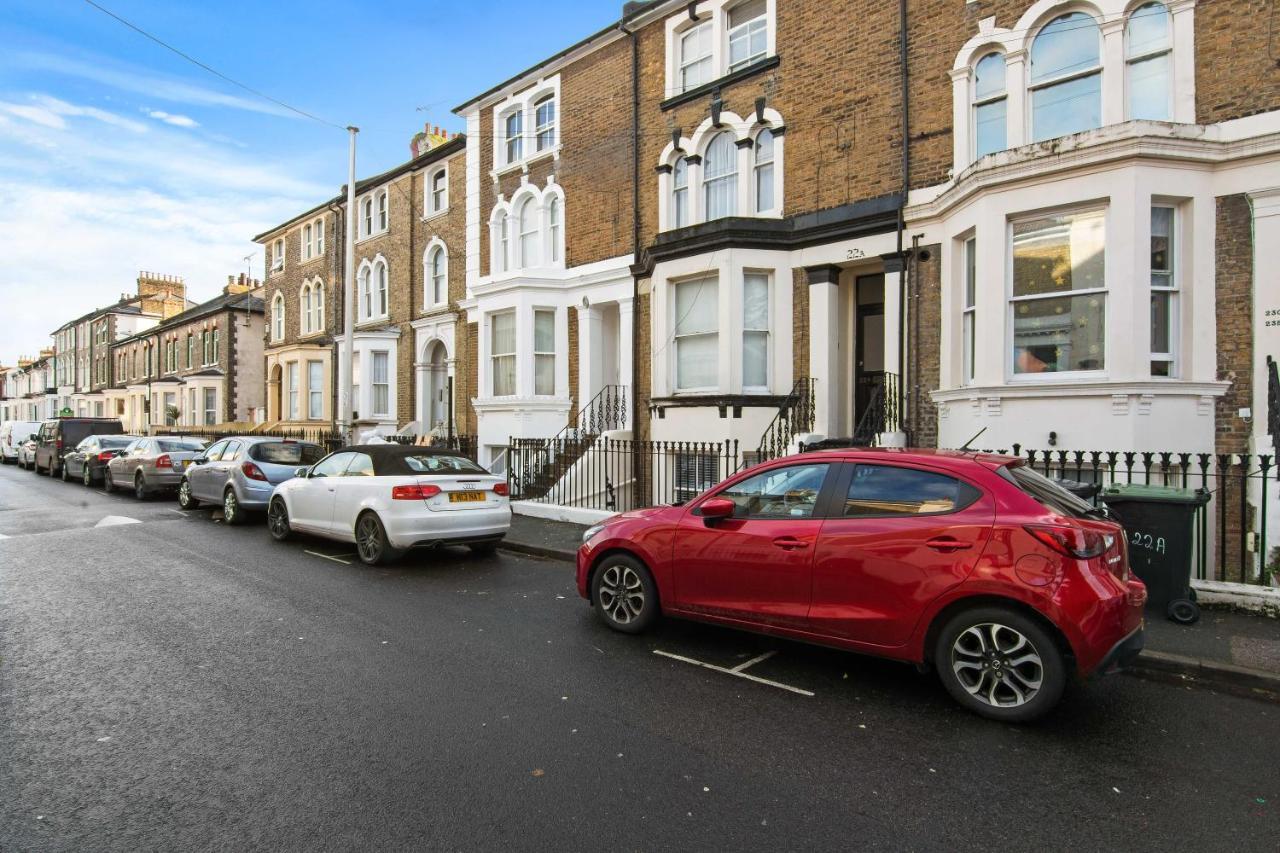 The Roost Group - Stylish Apartments Gravesend Luaran gambar