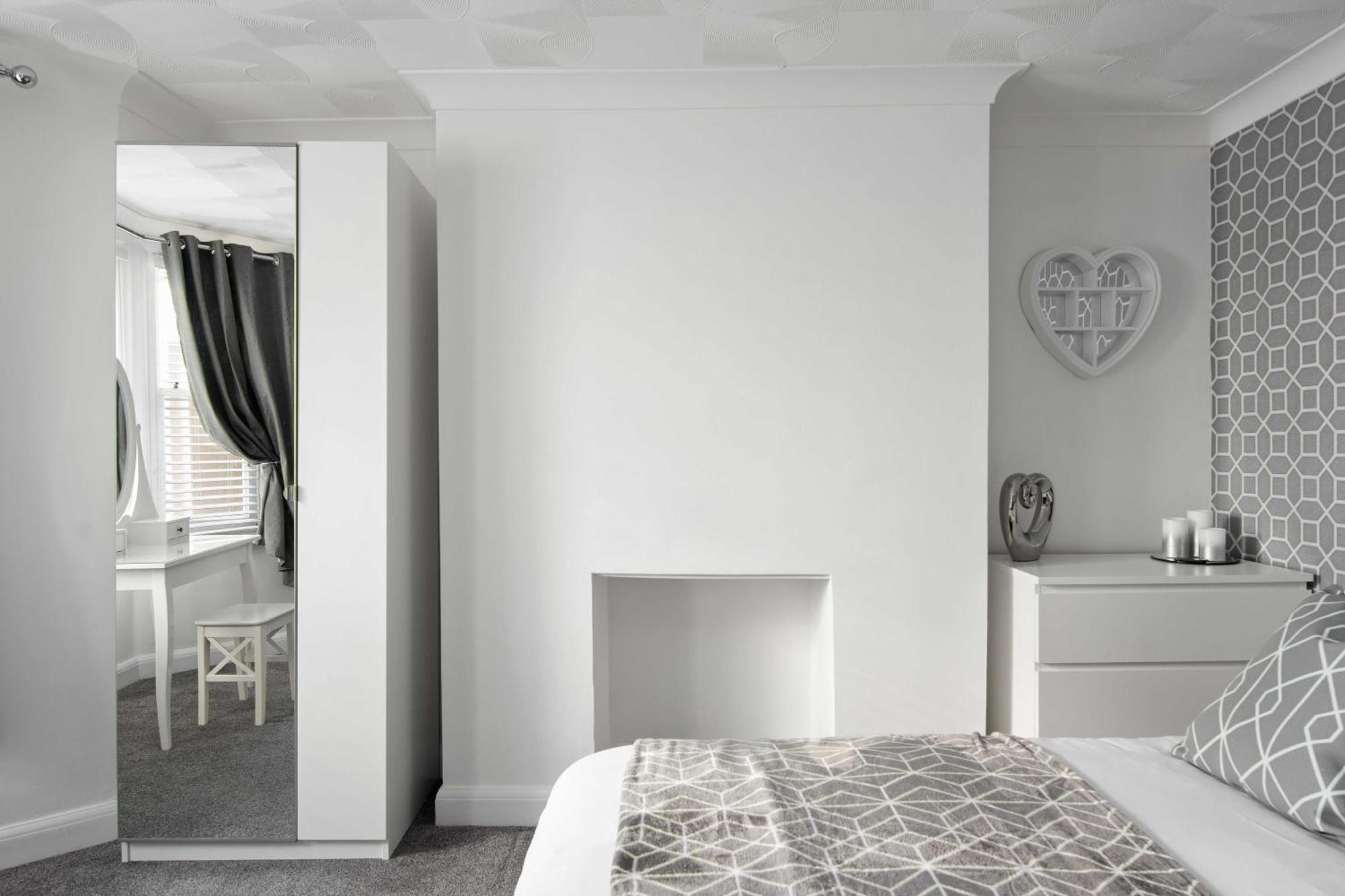 The Roost Group - Stylish Apartments Gravesend Bilik gambar